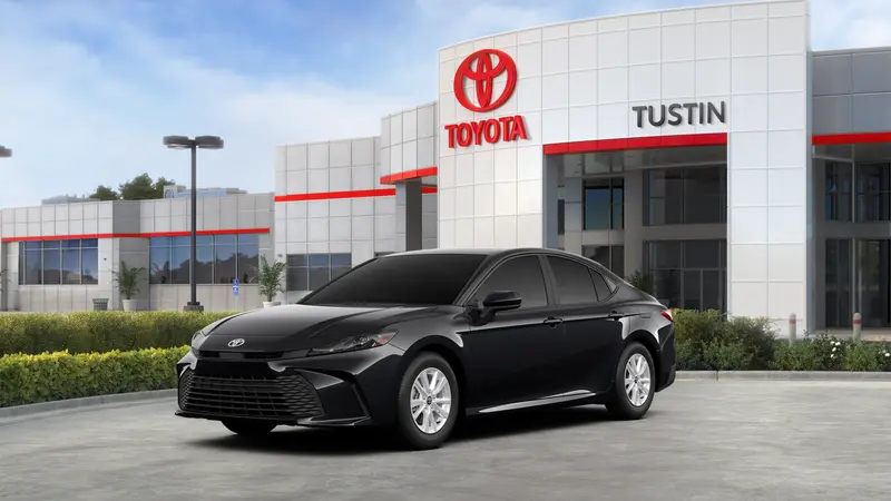 Toyota Camry Hybrid LE 2026, фото производителя