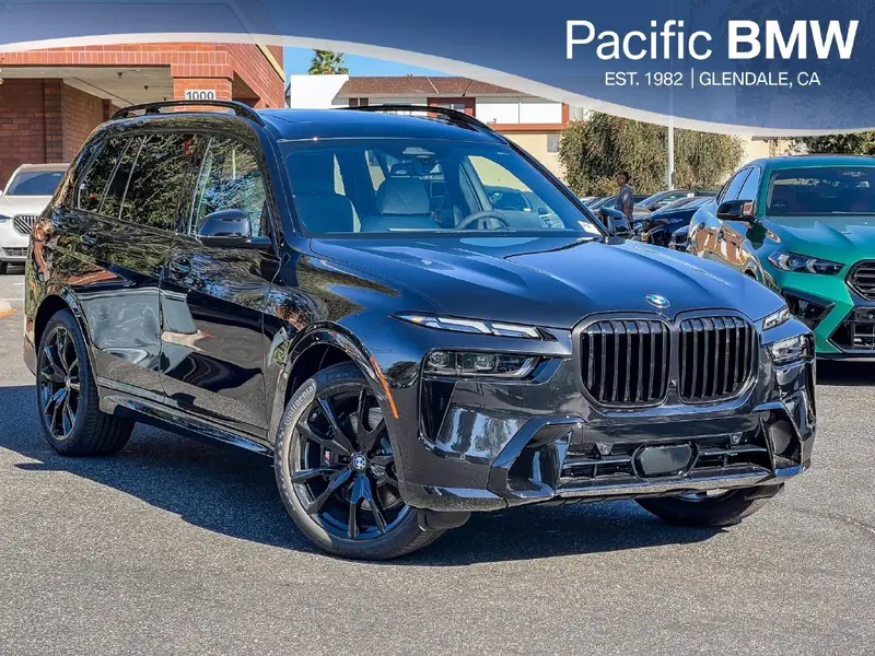 BMW X7 xDrive40i Sports Activity Vehicle 2027, цвет Black Sapphire Metallic