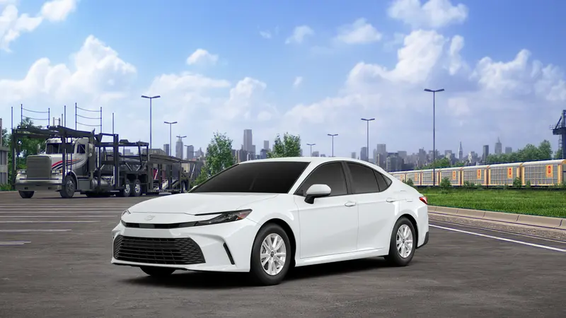 Toyota Camry Hybrid LE 2026, фото не сверено с этой машиной