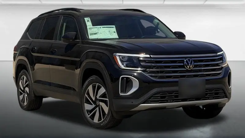 2026 Volkswagen Atlas 2.0T SE w/Technology FWD, dealer photo of this configuration