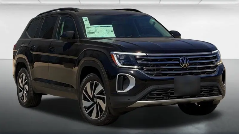 2026 Volkswagen Atlas 2.0T SE w/Technology FWD, dealer photo of this configuration